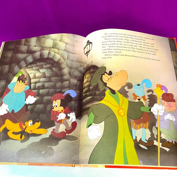 WALT DISNEY’S THE PRINCE AND THE PAUPER VTG 1990 HARDCOVER BOOK 96p GALLERY BOOK - Picture 4 of 16